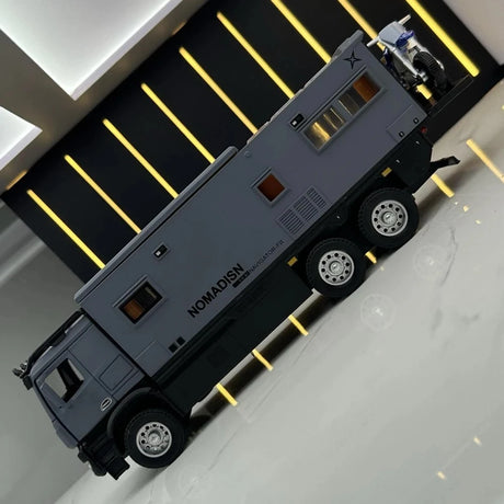 [TOY] 1:24 Mercedes-Arocs 2022 Nomadism Navigator F II Gray Model Car Die-Cast