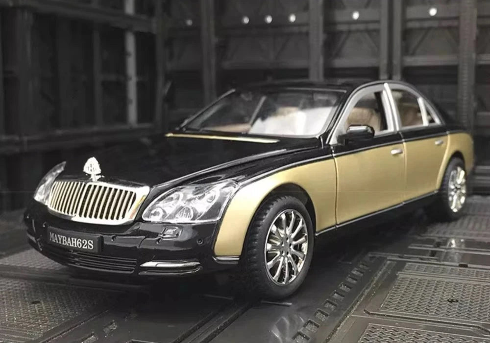 [TOY] 1:24 Mercedes-Maybach 2002 62S Gold Model Car Die-Cast