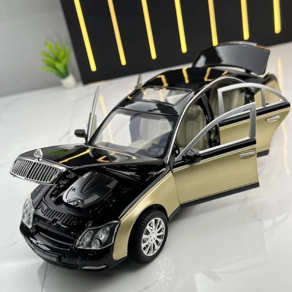 [TOY] 1:24 Mercedes-Maybach 2002 62S Gold Model Car Die-Cast