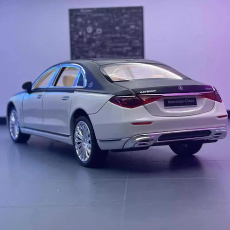 Mercedes-Maybach 2021 S680 1:24 bianco – modello in metallo pressofuso