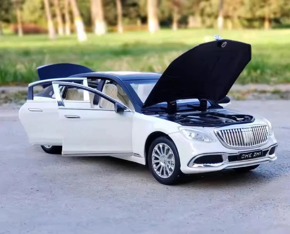 [TOY] 1:24 Mercedes-Maybach 2023 S600 Black White Model Car Die-Cast
