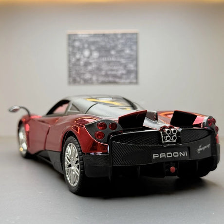 [TOY] 1:24 Pagani 2012 Huayra rosso modellino di auto Die-Cast