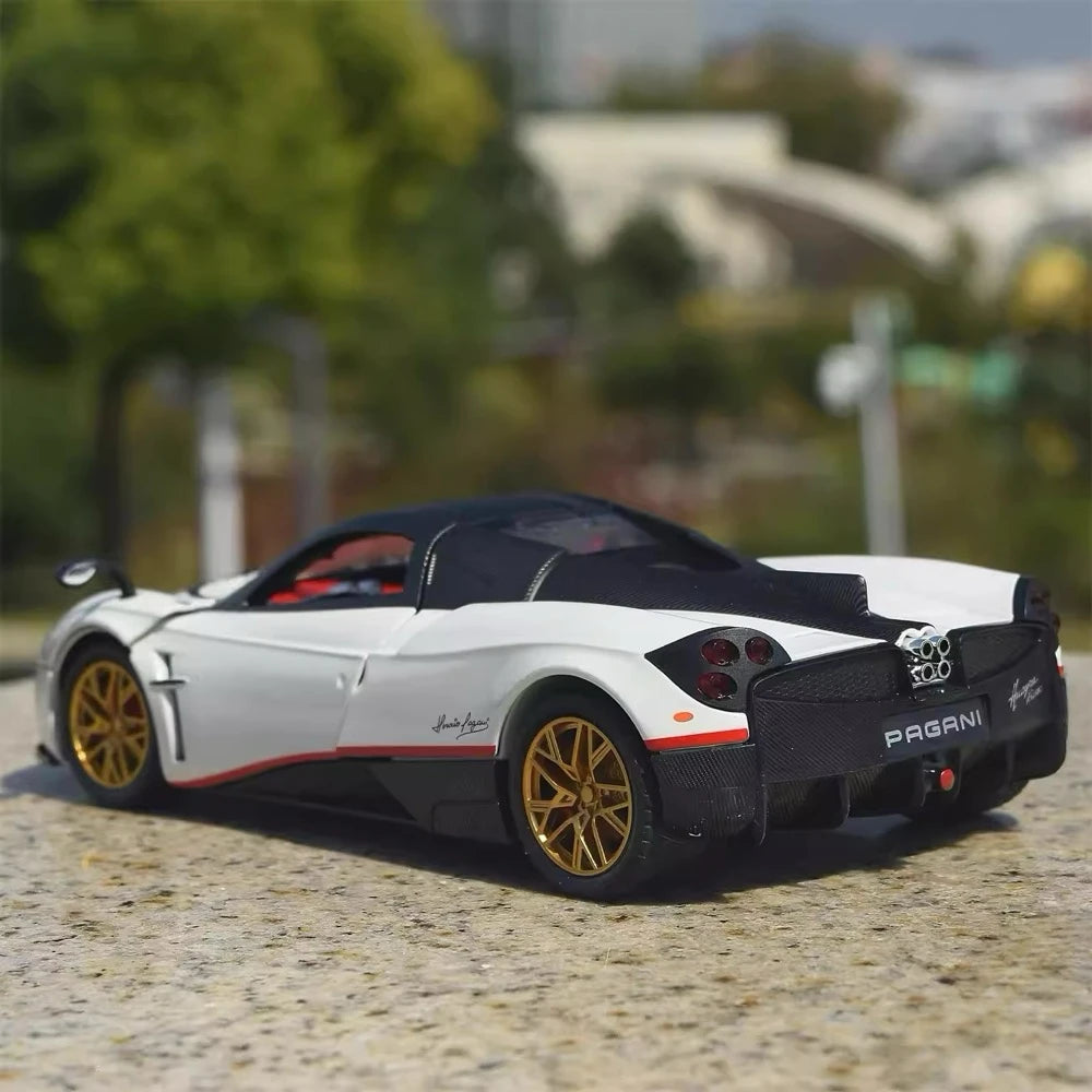 [TOY] 1:24 Pagani 2012 Huayra White Model Car Die-Cast