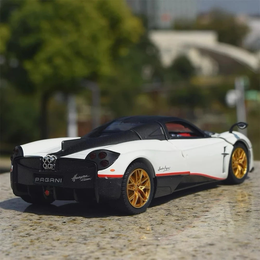 [TOY] 1:24 Pagani 2012 Huayra White Model Car Die-Cast