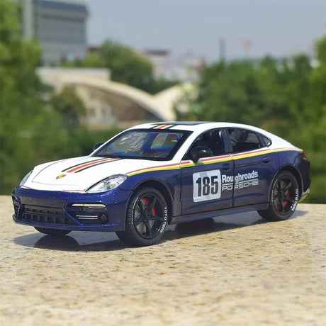 Porsche 2017 Panamera #185 1:24 model wyświetlacza odlewanego – widok 1