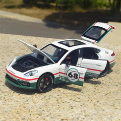 [TOY] 1:24 Porsche 2017 Panamera #68 modellino di auto Die-Cast