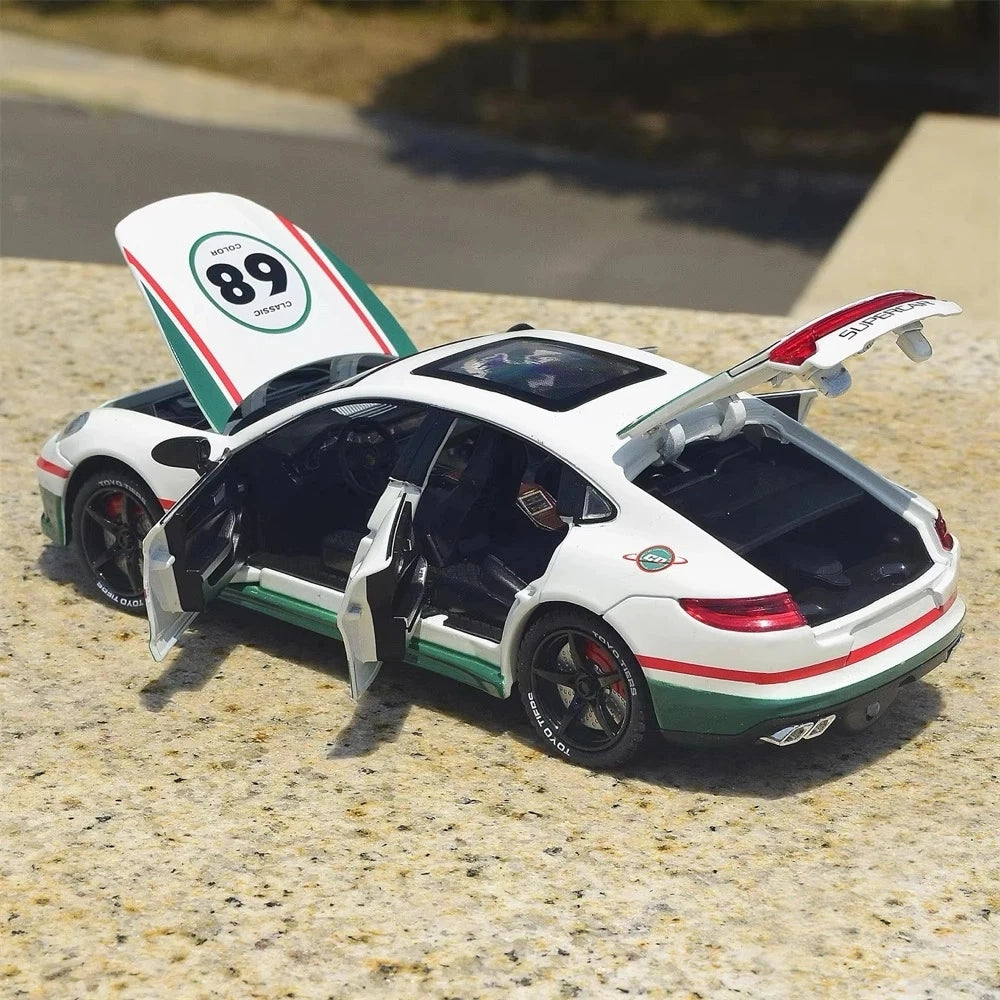 [TOY] 1:24 Porsche 2017 Panamera #68 modellino di auto Die-Cast