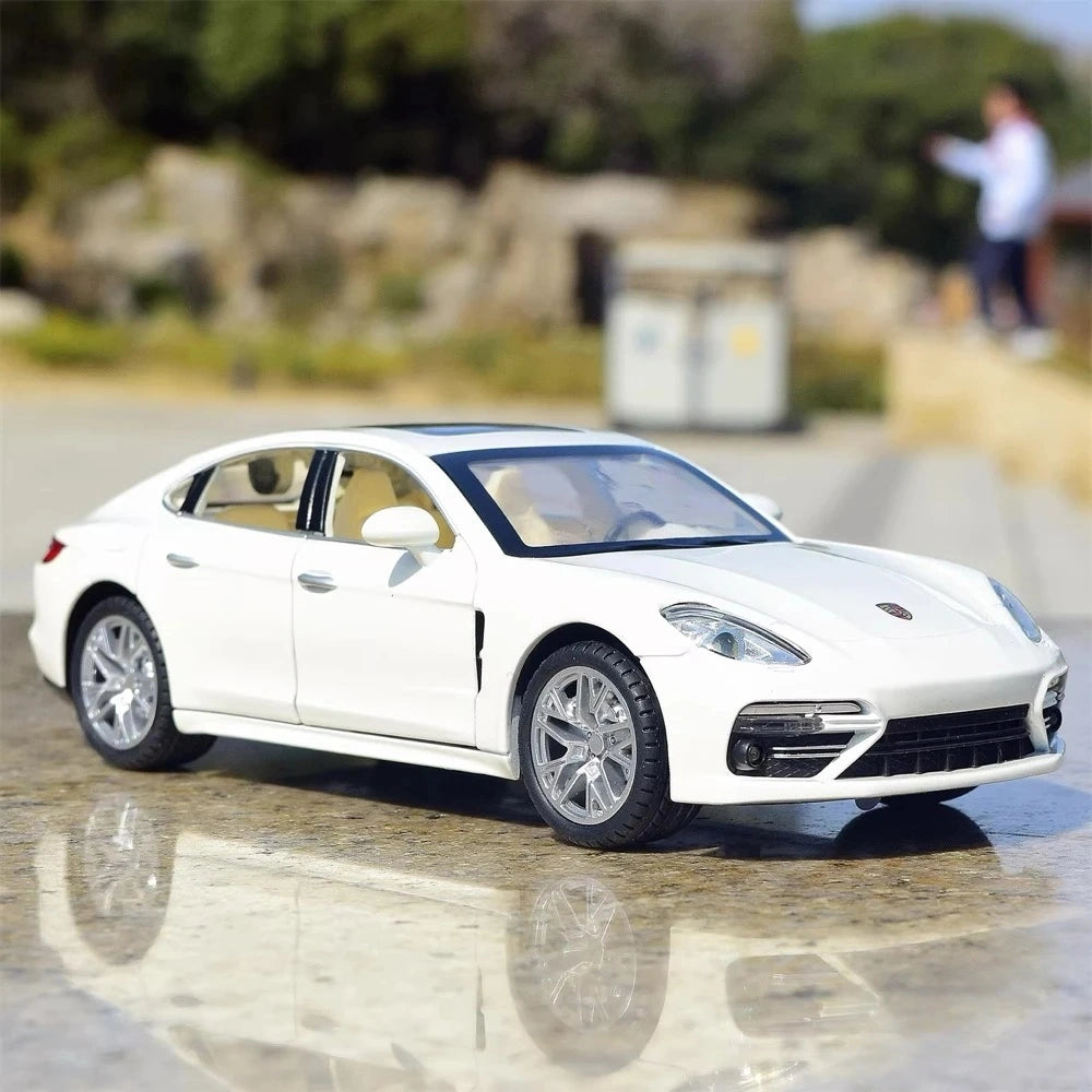 [TOY] 1:24 Porsche 2017 Panamera bianco modellino di auto Die-Cast