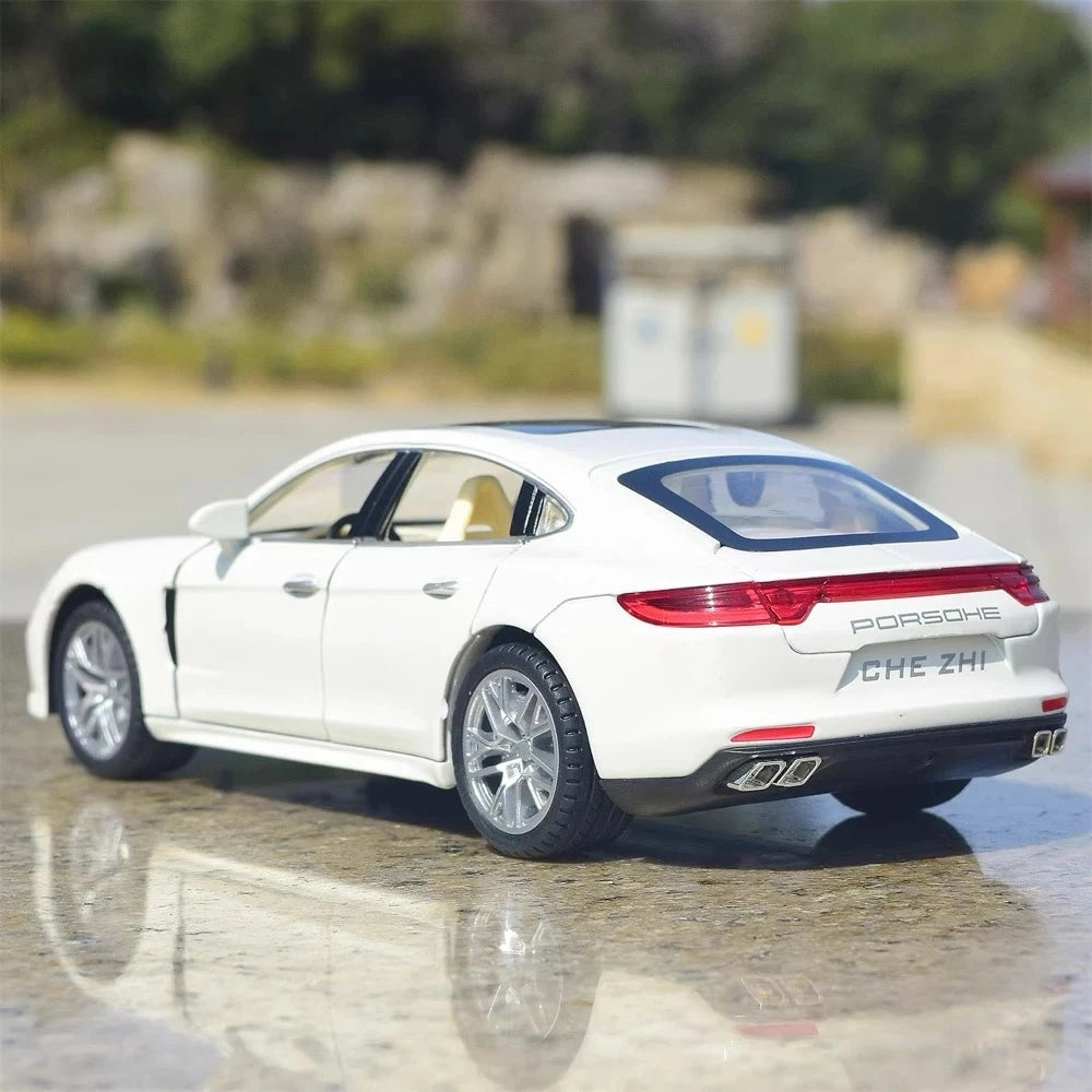 [TOY] 1:24 Porsche 2017 Panamera bianco modellino di auto Die-Cast