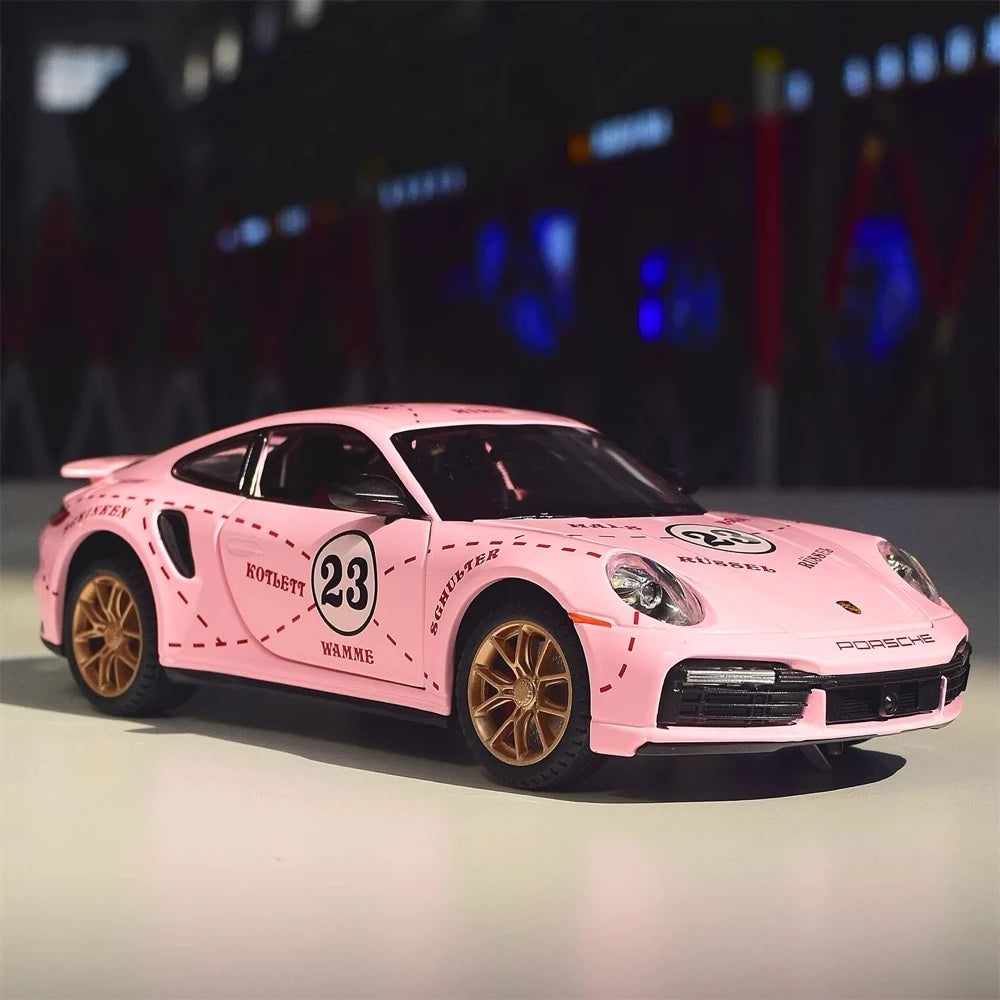 [TOY] 1:24 Porsche 2021 911 Turbo S rosa Pig modellino di auto Die-Cast