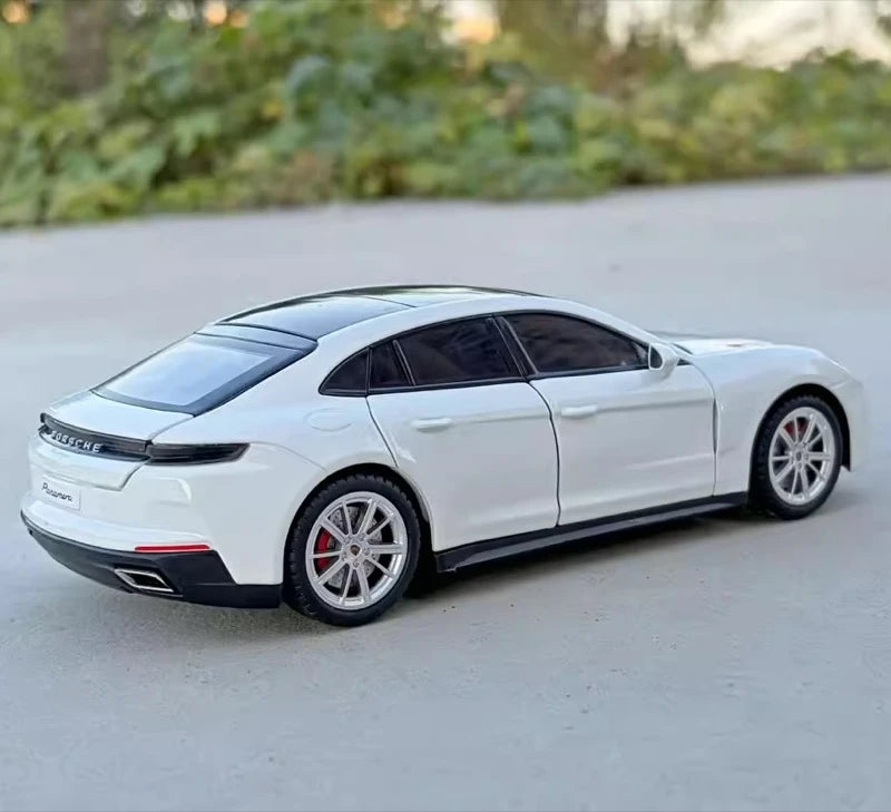 [TOY] 1:24 Porsche 2024 Panamera White Model Car Die-Cast