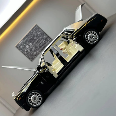 [TOY] 1:24 Rolls-Royce 2017 Phantom musta pienoismalli Die-Cast