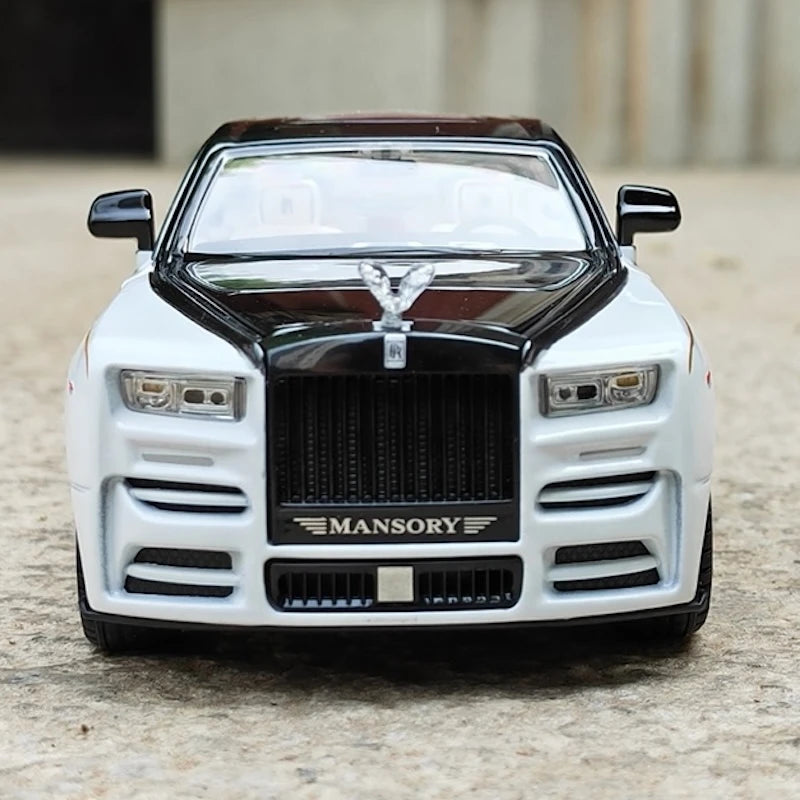 [TOY] 1:24 Rolls-Royce 2017 Phantom Mansory bianco & nero modellino di auto Die-Cast