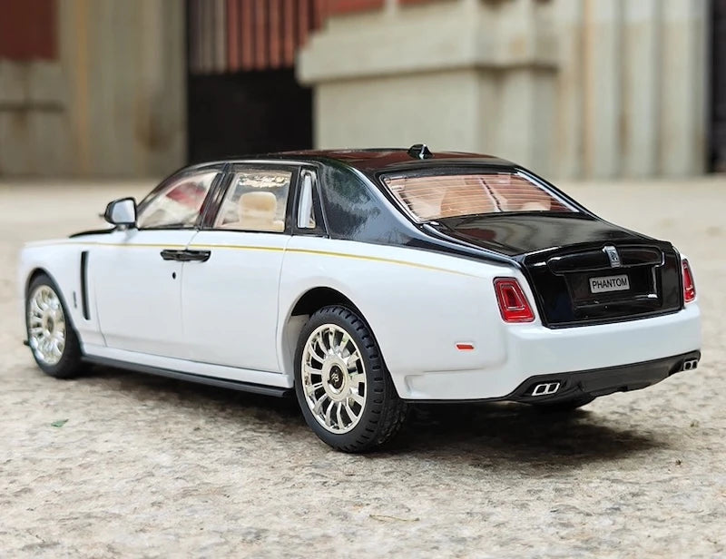 [TOY] 1:24 Rolls-Royce 2017 Phantom Mansory White & Black Model Car Die-Cast