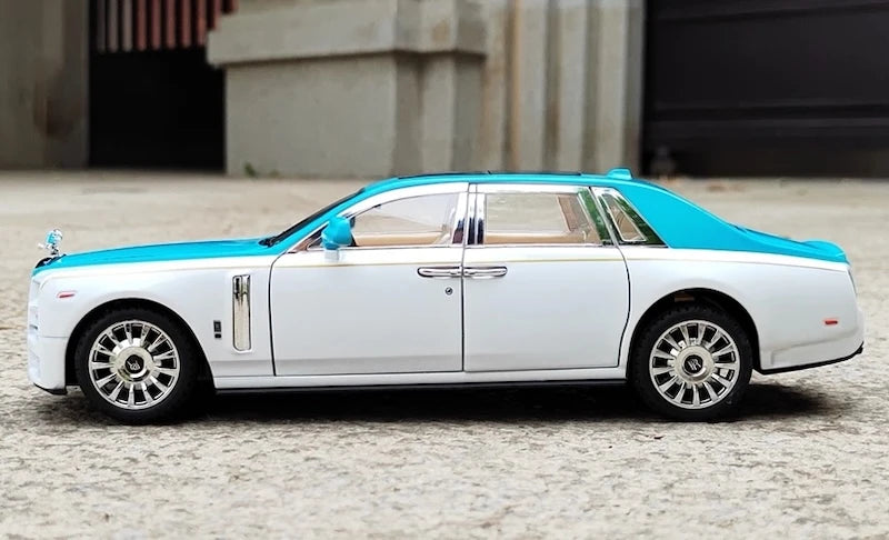 [TOY] 1:24 Rolls-Royce 2017 Phantom Mansory bianco & blu modellino di auto Die-Cast