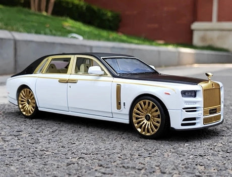 Rolls-Royce 2017 Phantom Mansory White &amp; Gold 1:24 – model wyświetlacza odlewany z metalu