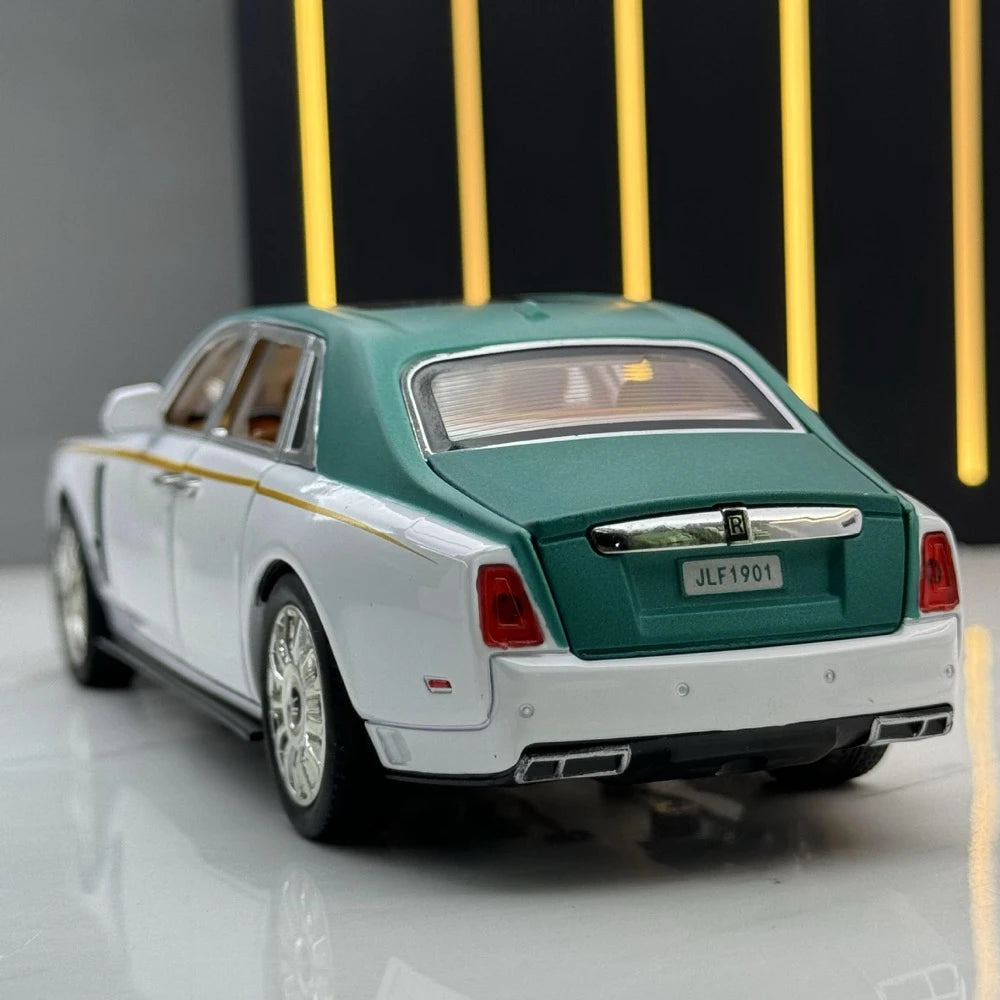 [TOY] 1:24 Rolls-Royce 2017 Phantom Mansory White & Green Model Car Die-Cast