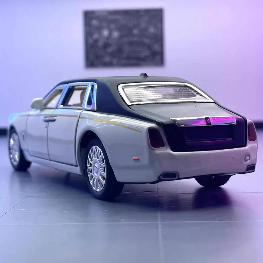 [TOY] 1:24 Rolls-Royce 2017 Phantom White Model Car Die-Cast