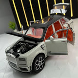 [TOY] 1:24 Rolls-Royce 2020 Cullinan Mansory wit & zwart modelauto Die-Cast