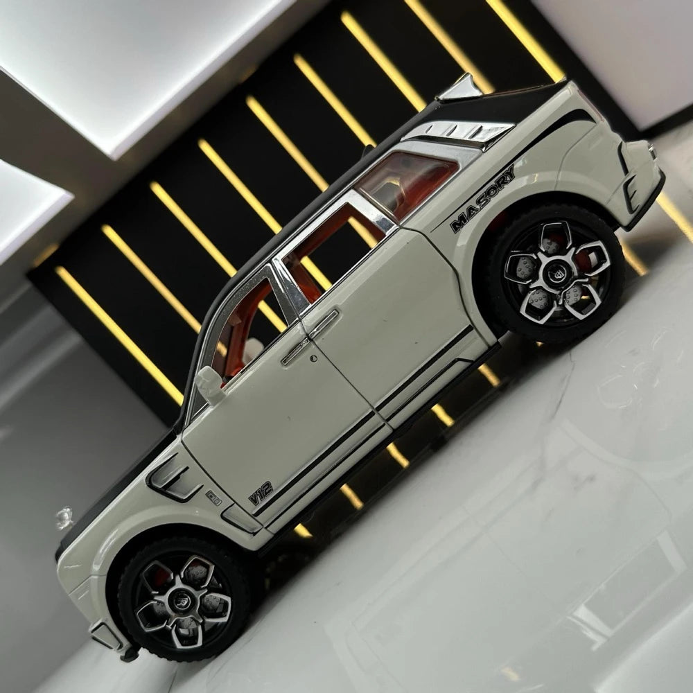 [TOY] 1:24 Rolls-Royce 2020 Cullinan Mansory White & Black Model Car Die-Cast