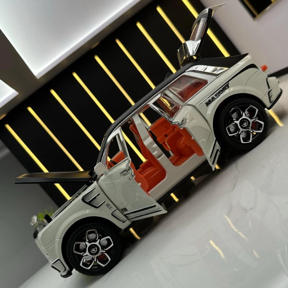 [TOY] 1:24 Rolls-Royce 2020 Cullinan Mansory wit & zwart modelauto Die-Cast