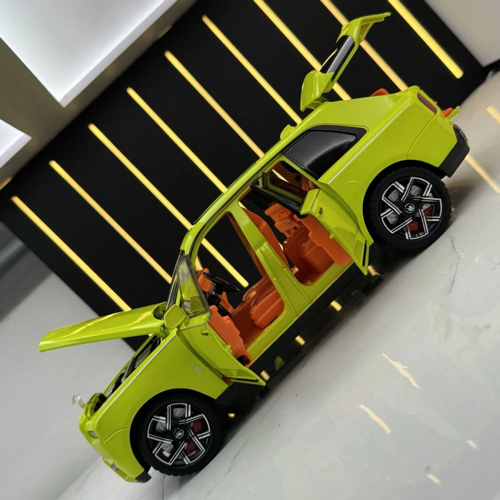 [TOY] 1:24 Rolls-Royce 2023 Cullinan Series II vert voiture miniature Die-Cast