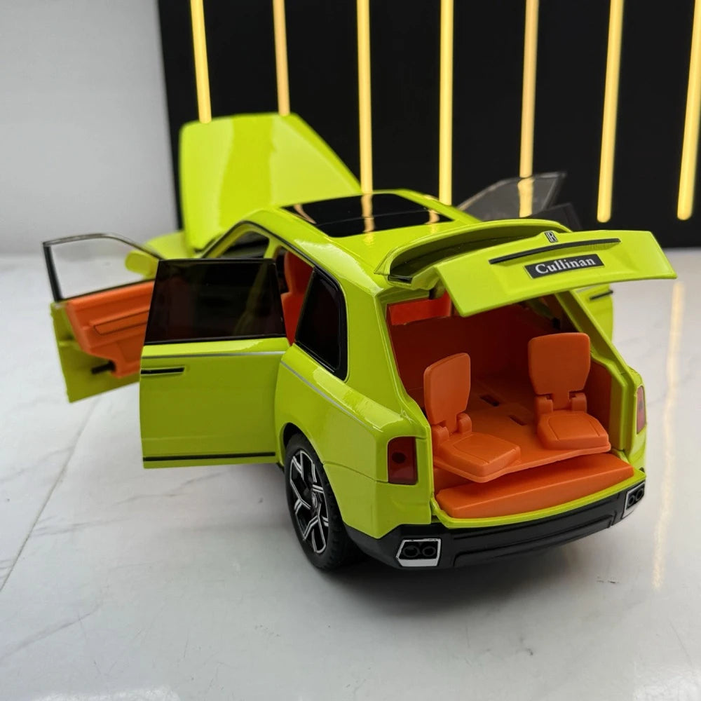 [TOY] 1:24 Rolls-Royce 2023 Cullinan Series II vert voiture miniature Die-Cast