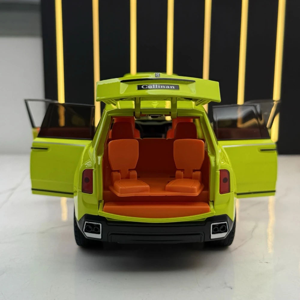 [TOY] 1:24 Rolls-Royce 2023 Cullinan Series II vert voiture miniature Die-Cast