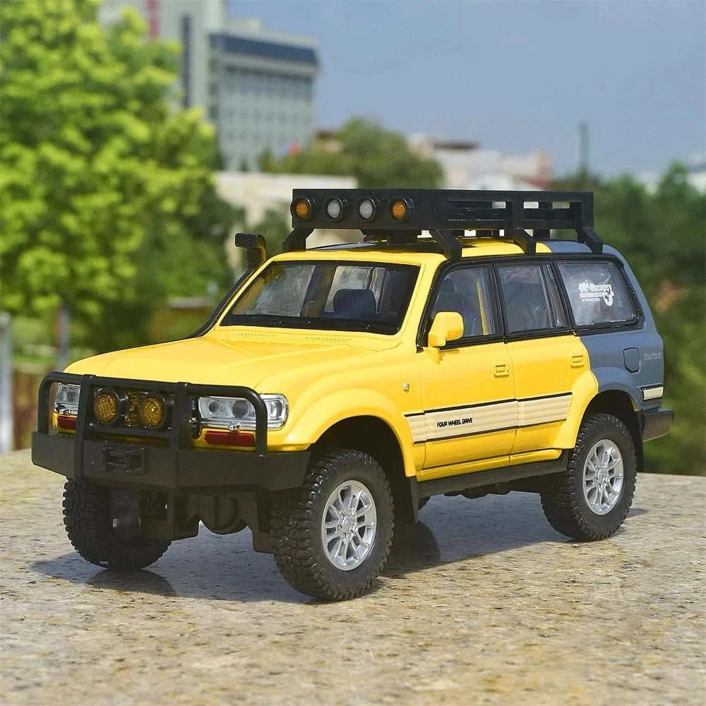 [TOY] 1:24 Toyota 1990 Land Cruiser LC80 Yellow Model Car Die-Cast