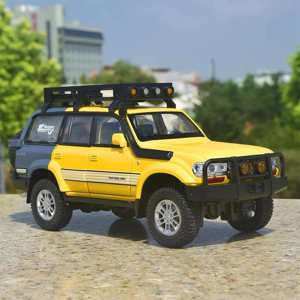 [TOY] 1:24 Toyota 1990 Land Cruiser LC80 Yellow Model Car Die-Cast
