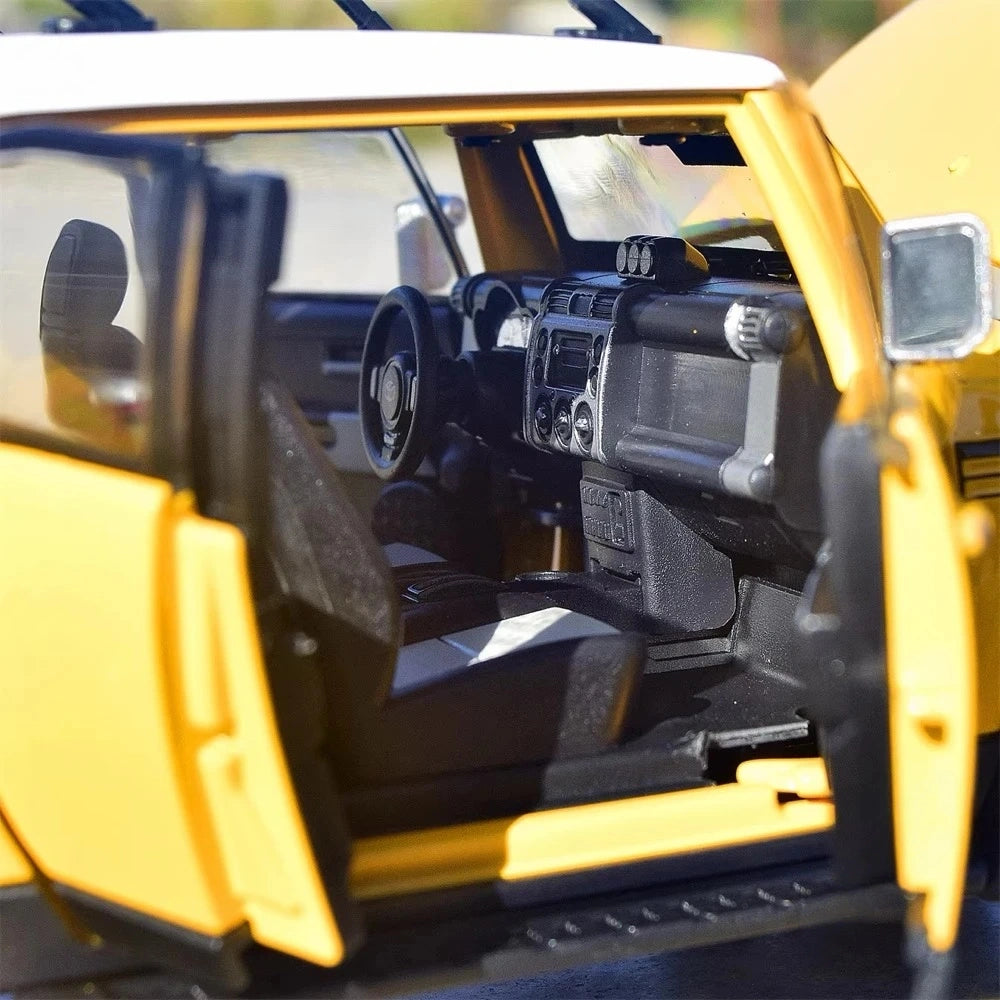 [TOY] 1:24 Toyota 2007 FJ Cruiser giallo modellino di auto Die-Cast