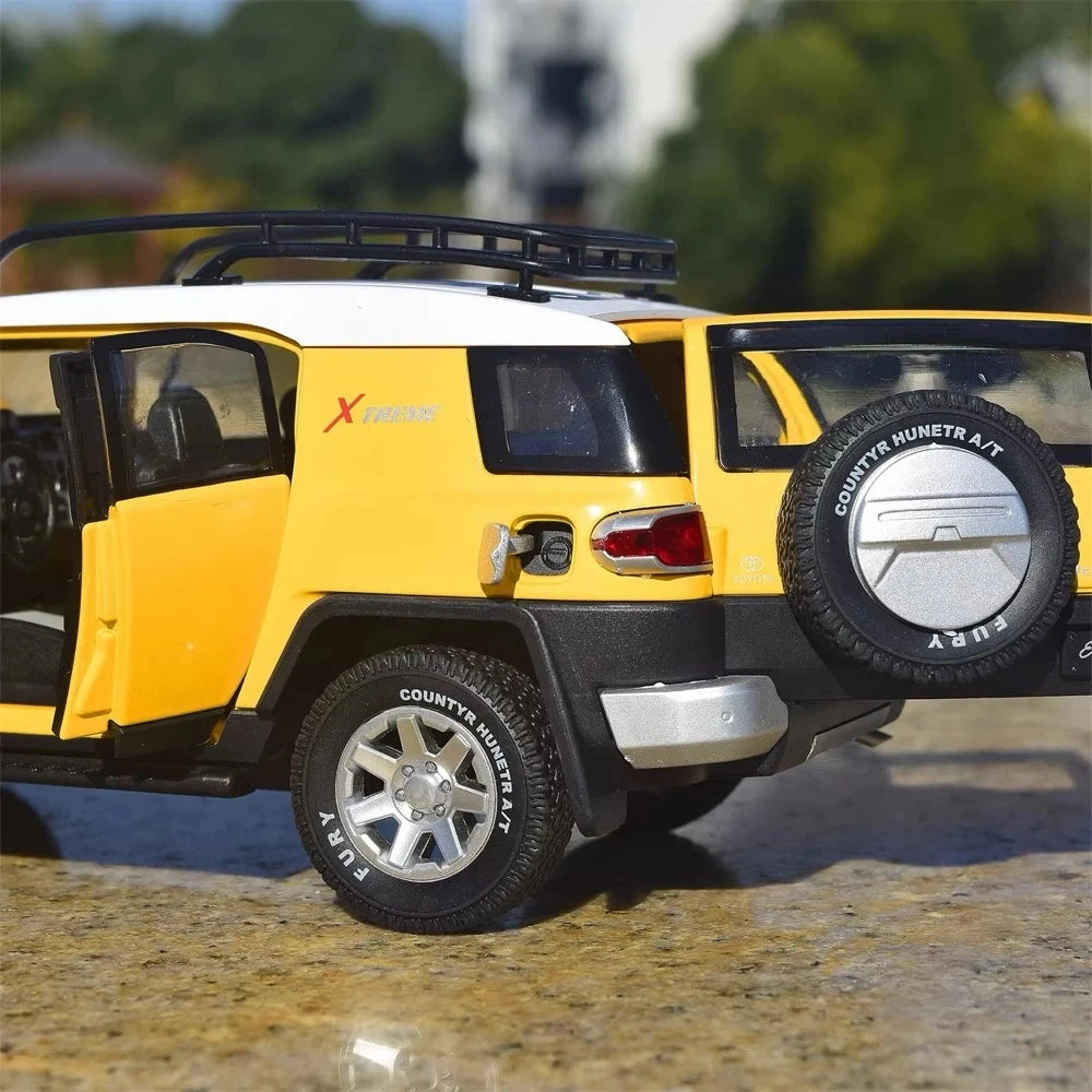 [TOY] 1:24 Toyota 2007 FJ Cruiser giallo modellino di auto Die-Cast