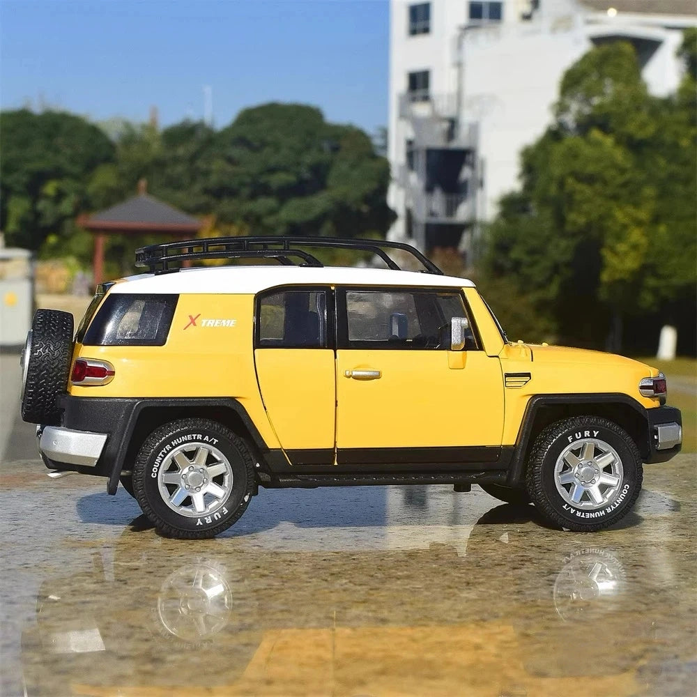 [TOY] 1:24 Toyota 2007 FJ Cruiser giallo modellino di auto Die-Cast