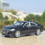 [TOY] 1:24 Toyota 2012 Crown S210 zwart modelauto Die-Cast