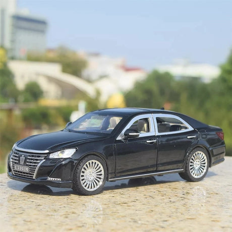 [TOY] 1:24 Toyota 2012 Crown S210 Black Model Car Die-Cast