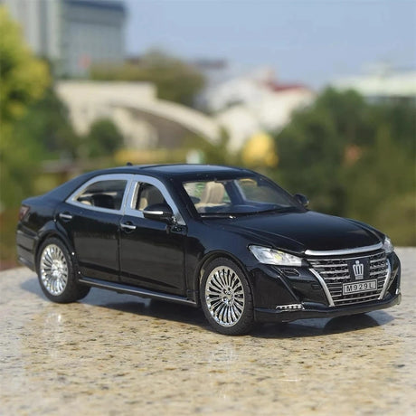 [TOY] 1:24 Toyota 2012 Crown S210 Black Model Car Die-Cast