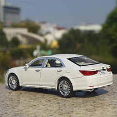 [TOY] 1:24 Toyota 2012 Crown S210 White Model Car Die-Cast