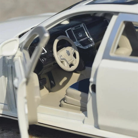 Toyota 2012 Crown S210 White 1:24 – model wyświetlacza odlewanego