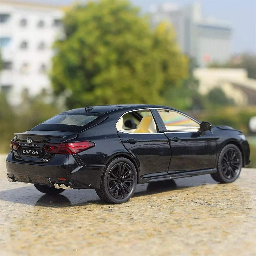 [TOY] 1:24 Toyota 2017 Camry XV70 Black Model Car Die-Cast
