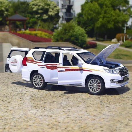 Toyota 2017 Land Cruiser Prado J150 White 1:24 – model wyświetlacza odlewanego