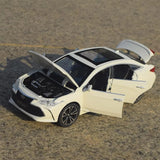 [TOY] 1:24 Toyota 2018 Avalon XX50 White Model Car Die-Cast