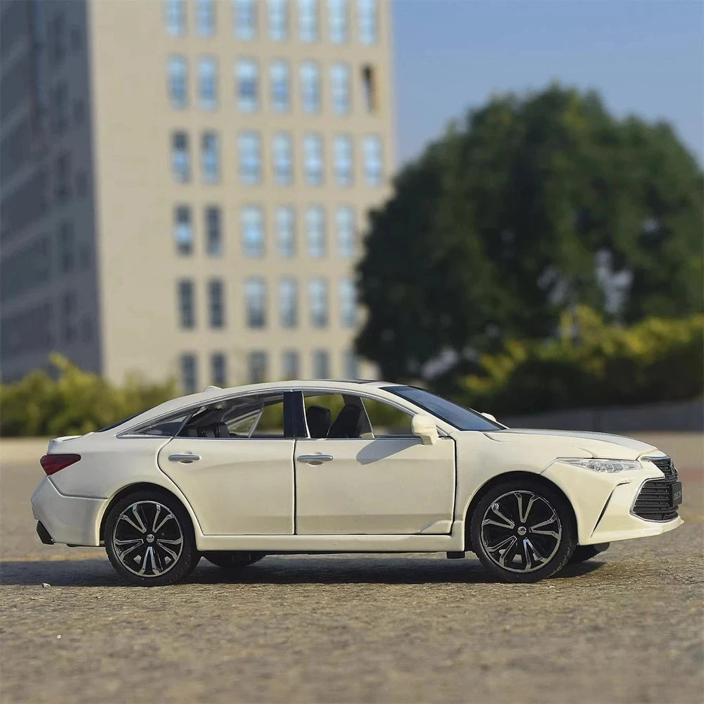 [TOY] 1:24 Toyota 2018 Avalon XX50 White Model Car Die-Cast