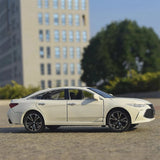 [TOY] 1:24 Toyota 2018 Avalon XX50 White Model Car Die-Cast