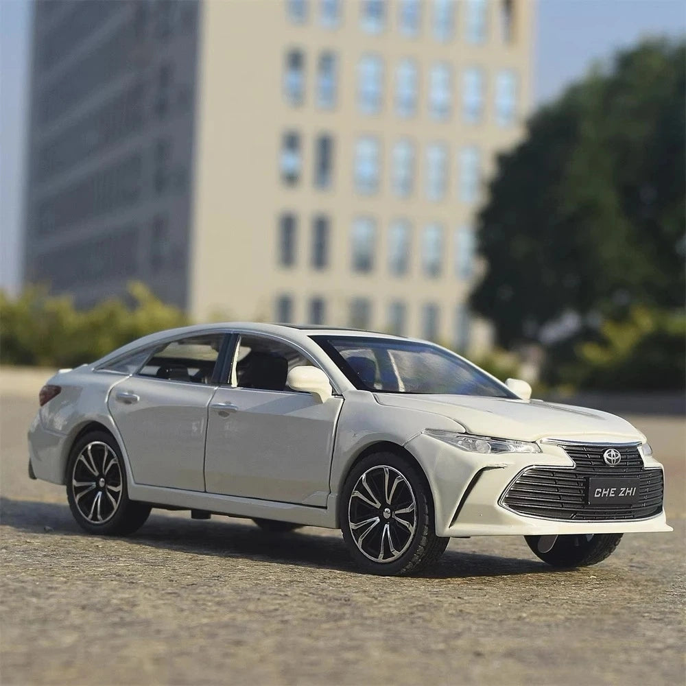 [TOY] 1:24 Toyota 2018 Avalon XX50 White Model Car Die-Cast