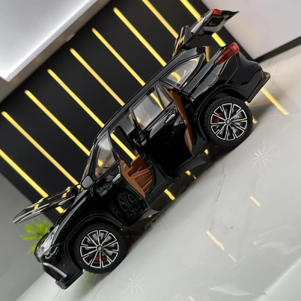 [TOY] 1:24 Toyota 2021 Crown Kluger XU70 ブラック モデルカー Die-Cast