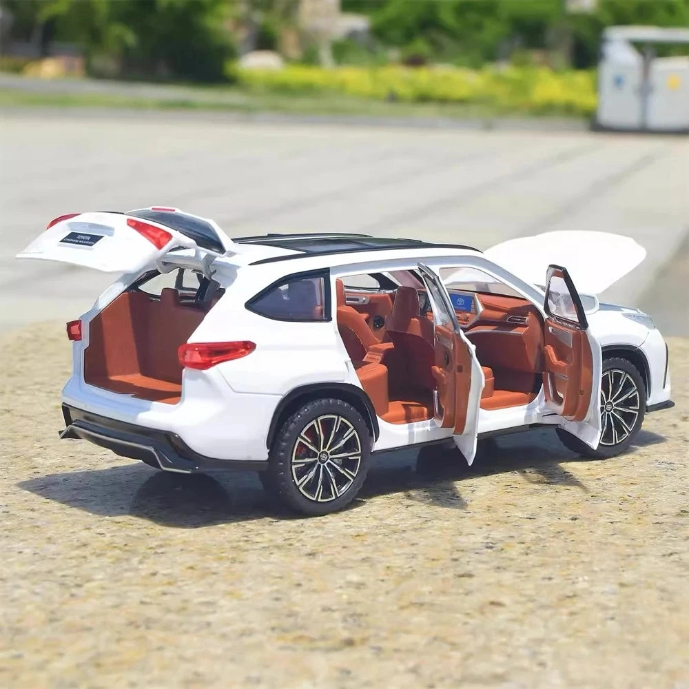 [TOY] 1:24 Toyota 2021 Crown Kluger XU70 White Model Car Die-Cast