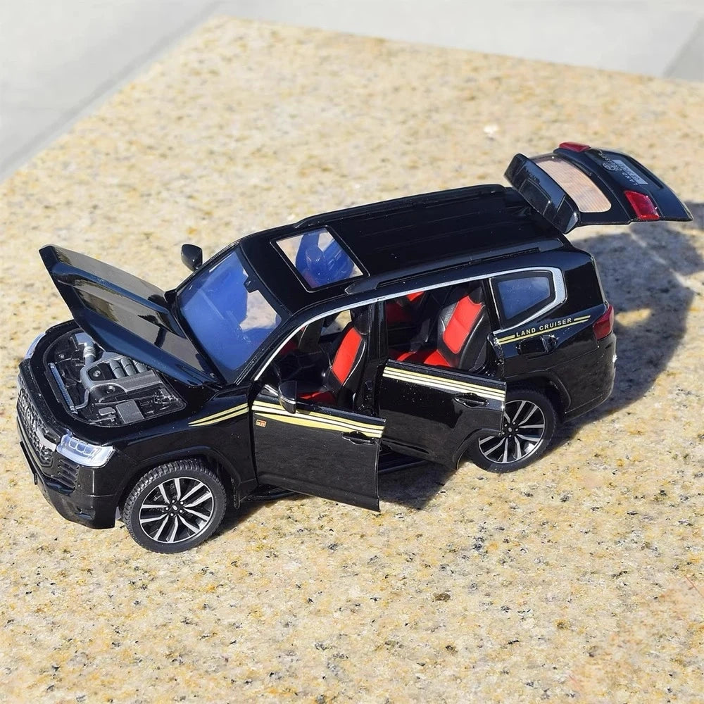 [TOY] 1:24 Toyota 2021 Land Cruiser GR Sport Black Model Car Die-Cast