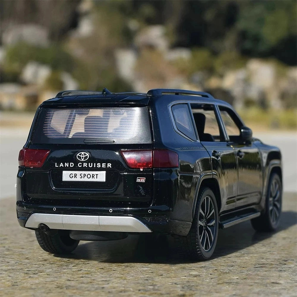 [TOY] 1:24 Toyota 2021 Land Cruiser GR Sport Black Model Car Die-Cast