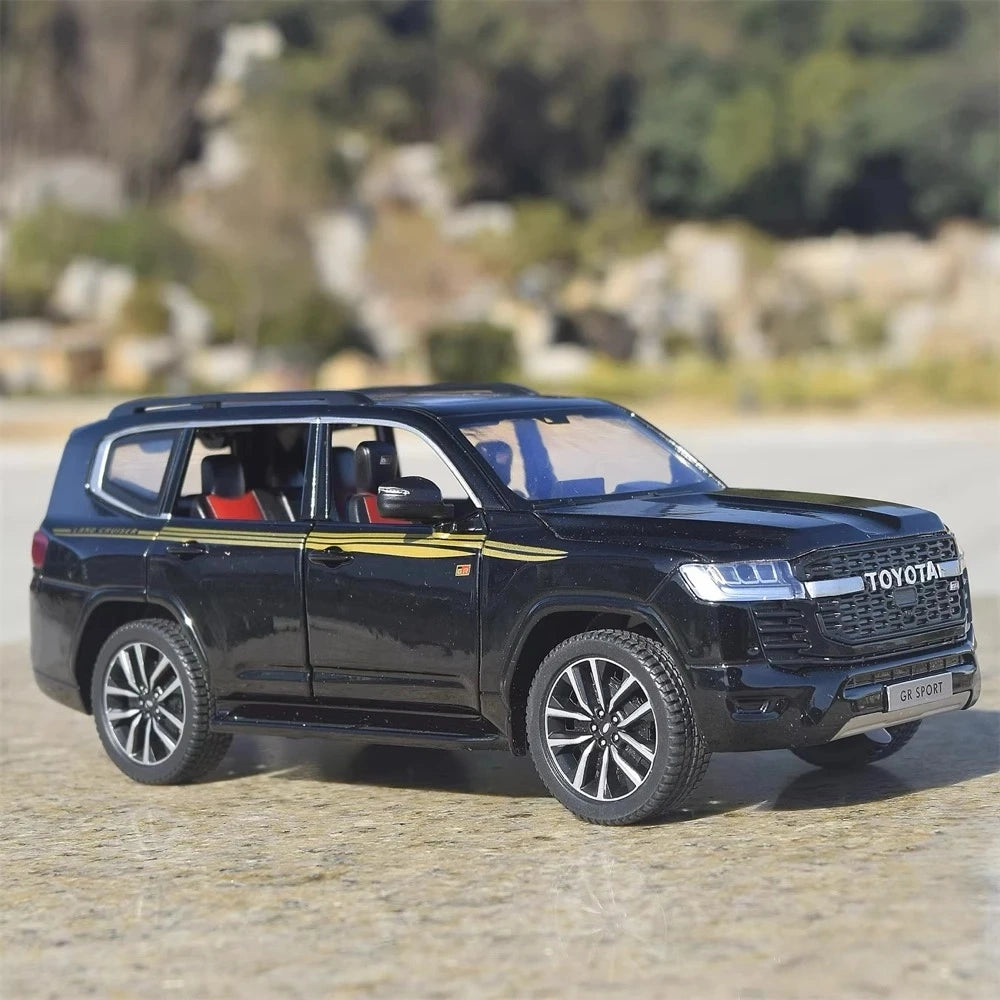 [TOY] 1:24 Toyota 2021 Land Cruiser GR Sport Black Model Car Die-Cast