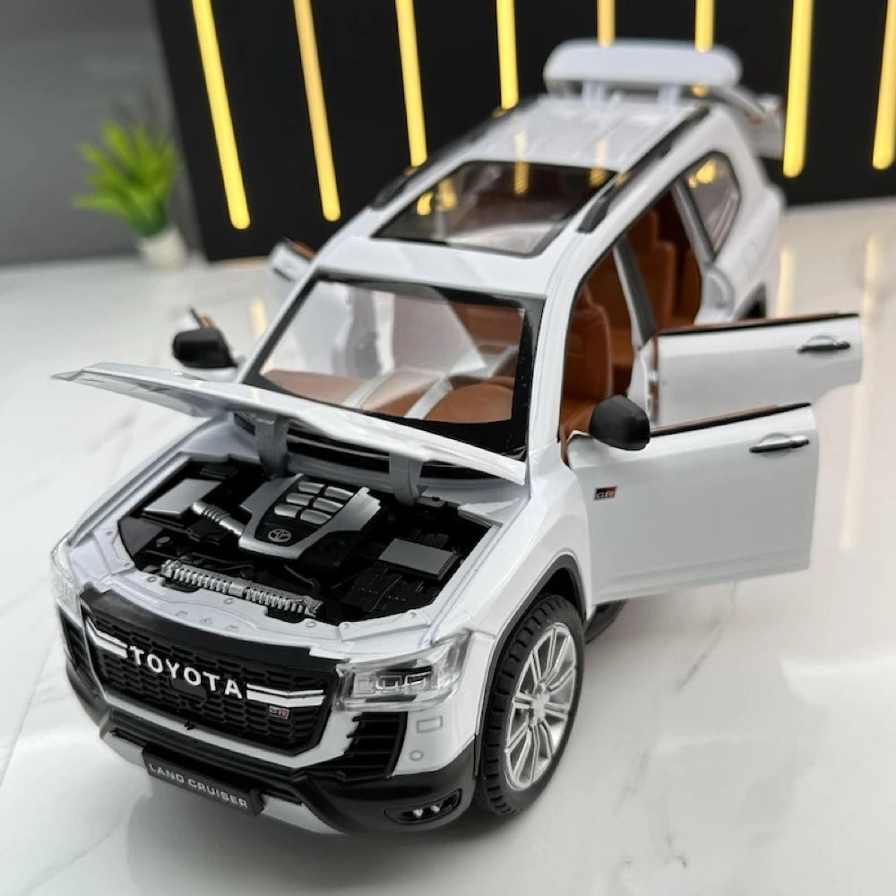 [TOY] 1:24 Toyota 2021 Land Cruiser GR Sport White Model Car Die-Cast